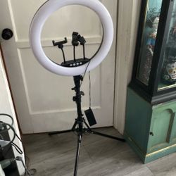 VIVITAR Ring Light 18”