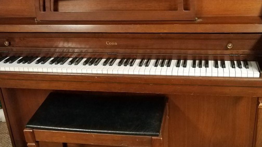 Conn Upright Console Piano