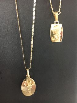Medallas y cadenas