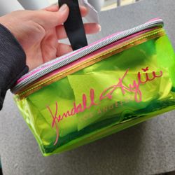 Kendall & Kylie Makeup Bag 