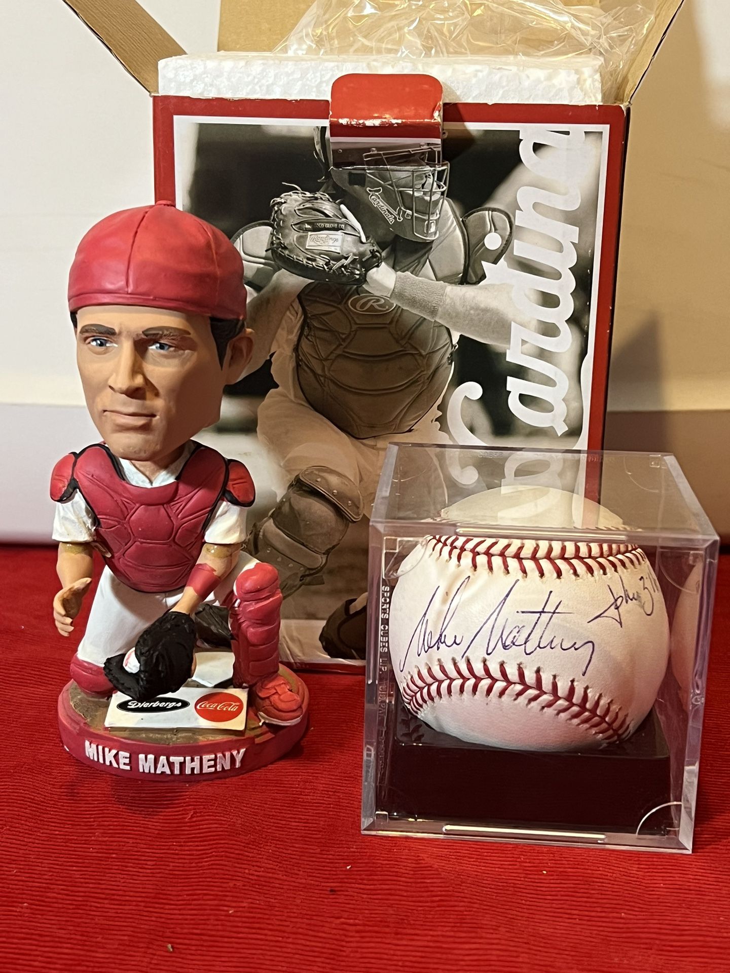 Mike Matheny Autograph Baseball & Bobblehead !