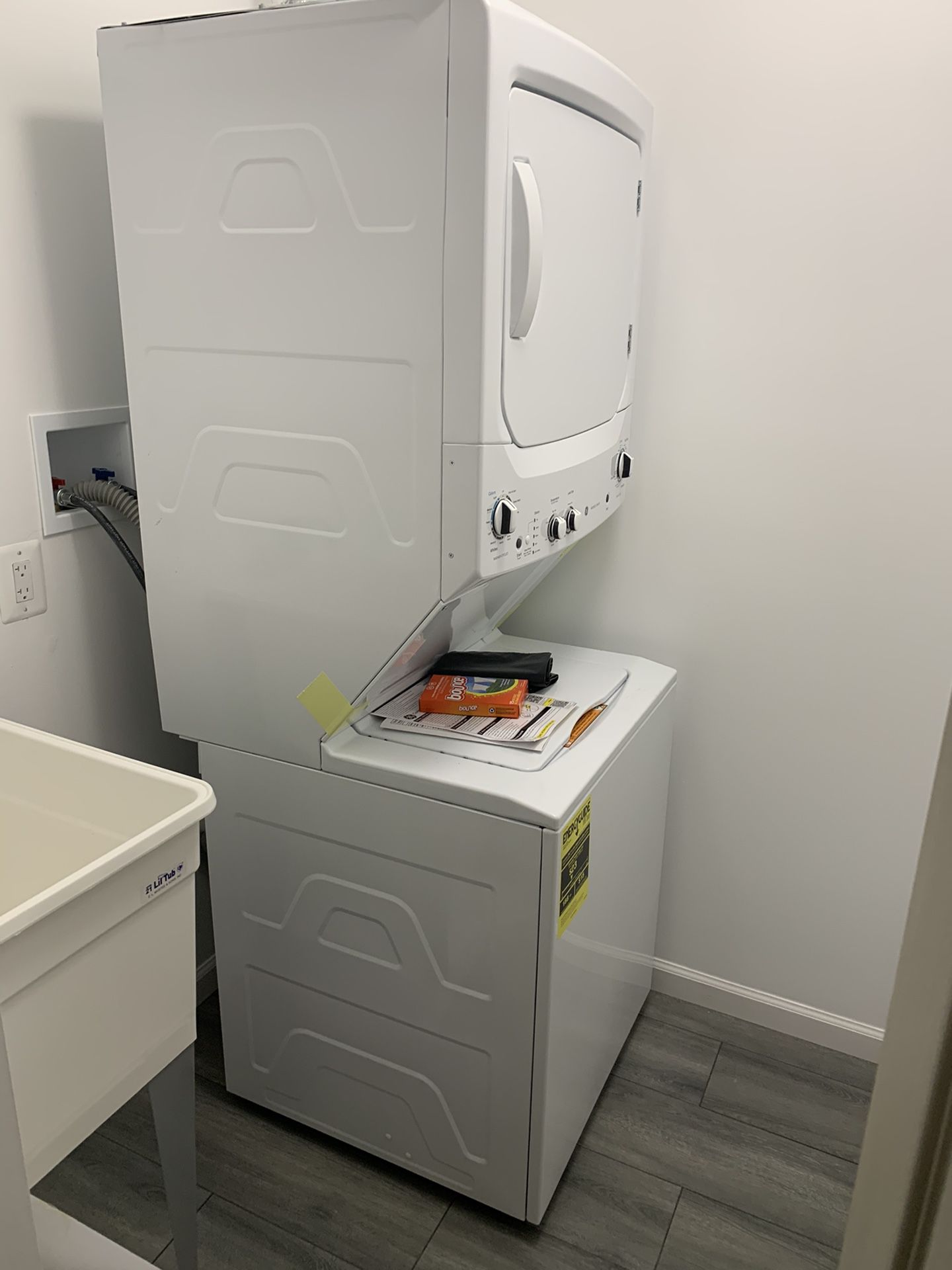 GE washer/Dryer combo