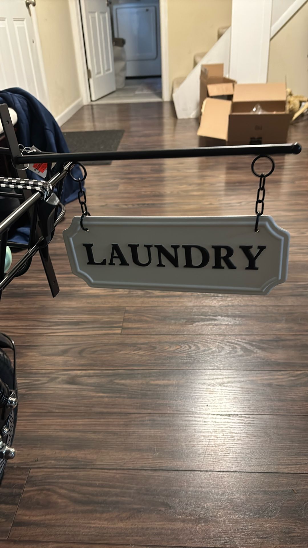 Hanging Laundry Sign (metal)