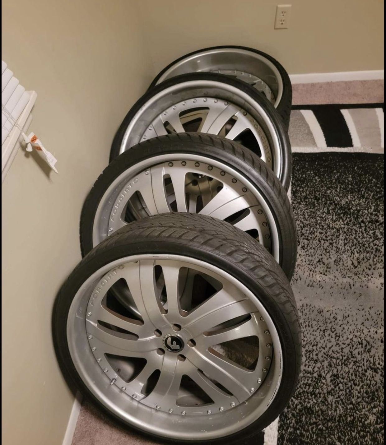 Rims 24”forgo’s For Charger/ Challengers