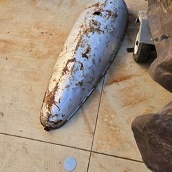 AIRPLANE BELLY GAS TANK