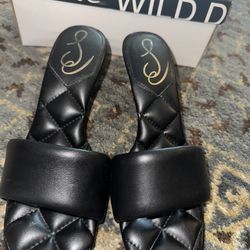 Black heels Sz 7 1/2