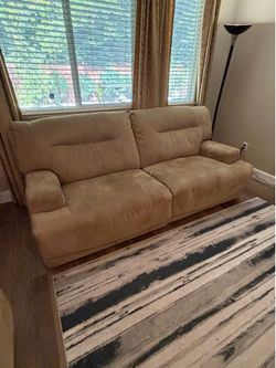 Modern Reclining Sofa – 84” Long – Excellent Condition