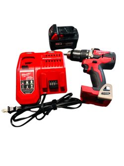 Milwaukee M18 18-Volt Lithium-Ion Brushless Cordless 1/2 Inch Compact Drill/Driver w/battery XC4.0 And Charger 