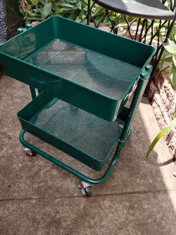 Yes it's post it's available metal organizer $40