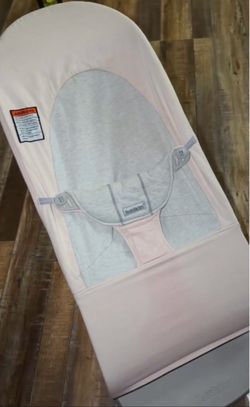Baby bjorn bouncer