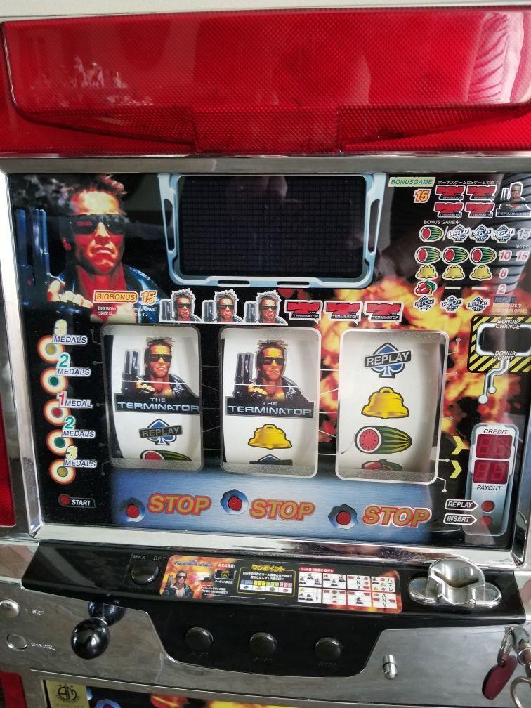 Slot Machine Terminator Arnold Schwarzenegger for Sale in Port St