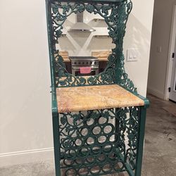 Vintage-style cast iron wine bar/baker's rack
