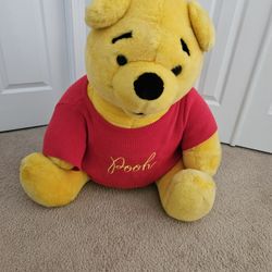 WINNIE OF POOH.   MUÑECO DE PELUCHE 