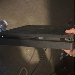 PS4 W/ 2 Controller And Games 