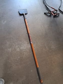 Edge digging tool