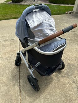 UPPAbaby Vista Stroller + Bassinet