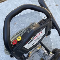 Simpson 3400 psi high pressure sprayer \ DeWalt surface cleaner