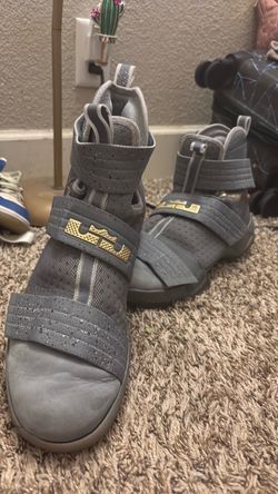 LeBron soldier 10