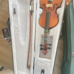 Used violin🎻🎻1/4 Mendini 