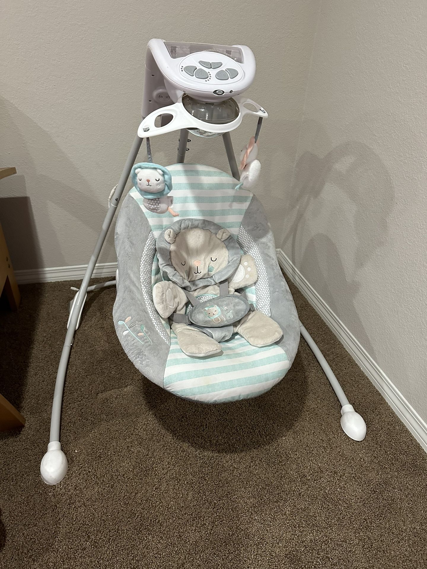 Ingenuity Inlighten 6-Speed Foldable Baby Swing With Light Up Mobile, Swivel Infant Seat And Nature Sounds, 0-9 Months 6-20 L