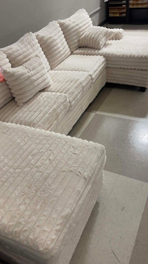 OM• $38 Initial • Brand New// Double Chaise Sectional 3 Piece Couch