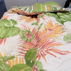 Tropical Queen Bed Set With Reversible Comforter. Pillow Cases And Shams, Bed Skirt And Sheets. 