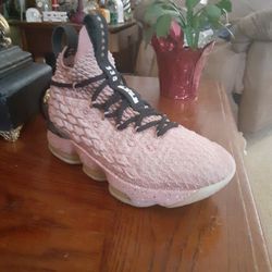 Lebron James "Hollywoods" Size 5y