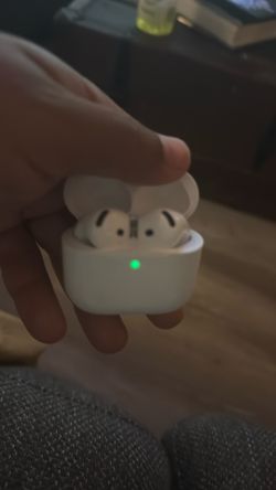 AirPods 4