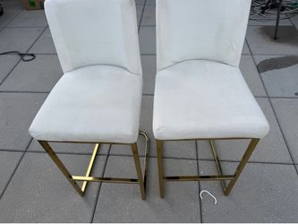 2 Modern White Velvet Counter Stools – Gold Metal Frame