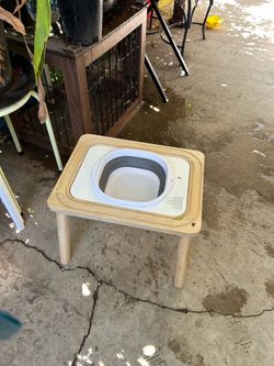 Large. Dog table.Plate to drink. Water