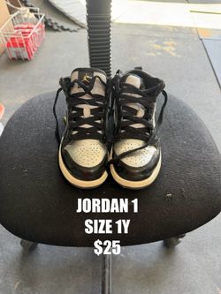 Kids shoes (various sizes)