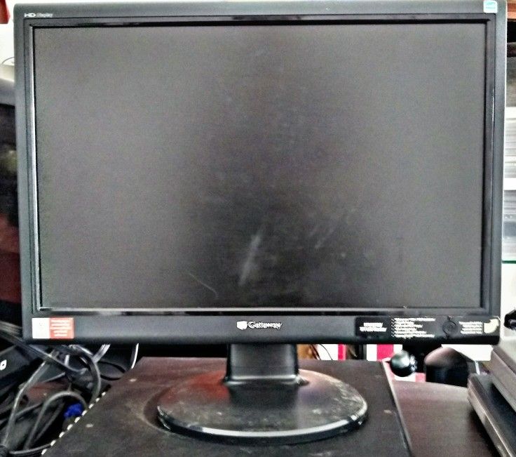 Gateway 900W FPD1975W 19" Widescreen LCD Computer Monitor VGA-DVl