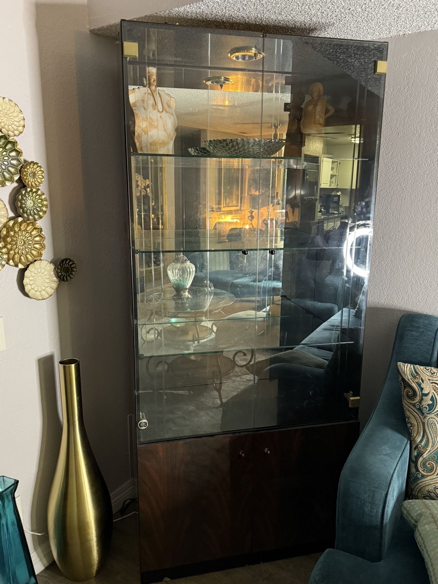 China cabinet 