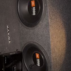 Dual 1000 Watt JBL Subwoofers With AMP