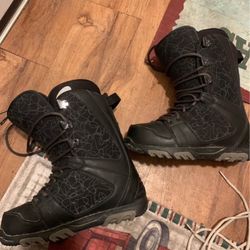 10 Snowboarding Boots 