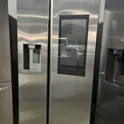 SAMSUNG 
36 Inch Wide 21.5 Cu. Ft. Energy Star Rated Full Size Refrigerator with Family Hub