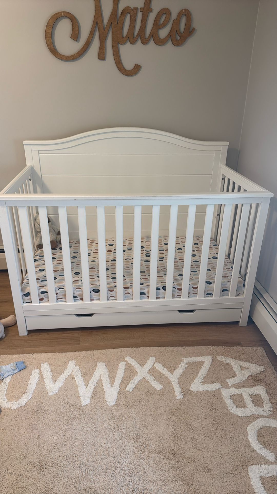 White Crib / Toddler Bed