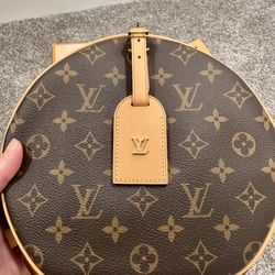 Louis Vuitton Monogram Boite Chapeau Souple MM