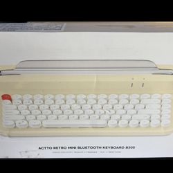 Bluetooth Typewriter Keyboard