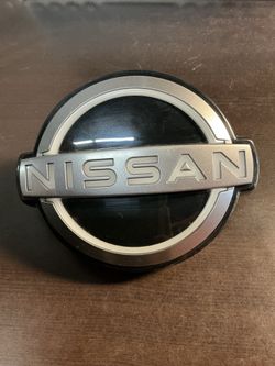 2023 - 2024 NISSAN ARIYA - FRONT UPPER MAIN EMBLEM OEM