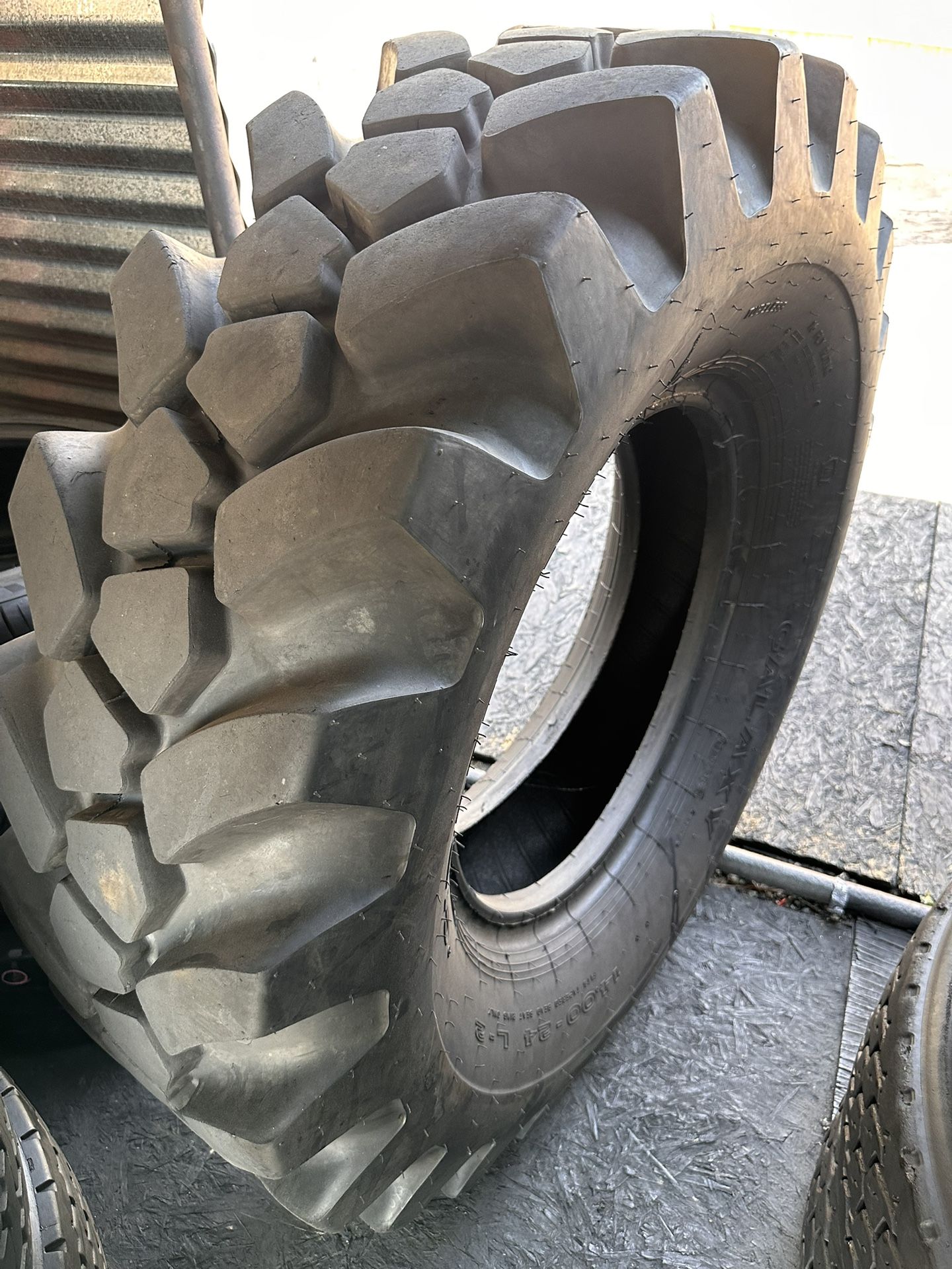 14.00-24 Tractor Tire Galaxy