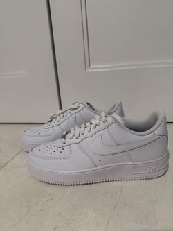 Nike White Air Forces ; Size 9