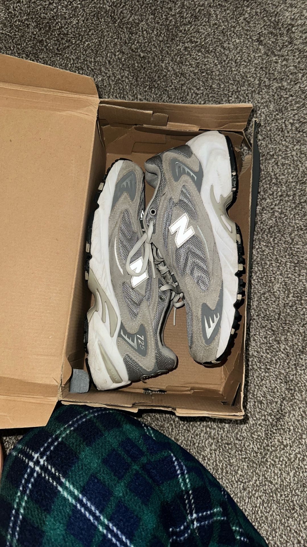 725 New Balance M7