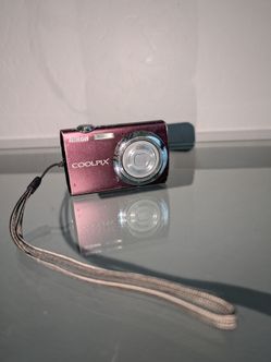 Nikon COOLPIX S220 10-11.9MP Purple Compact Camera 3x Zoom 2.5in