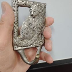 Vintage Handcrafted Pewter Cat Beautiful Condition