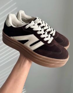 La sheelah women brown platform 7.5 shoes