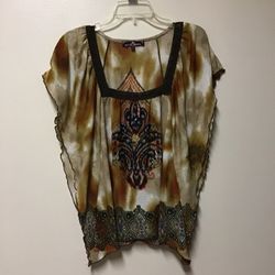 Women’s ALMOST FAMOUS 100% polyester cap sleeve top… Size medium