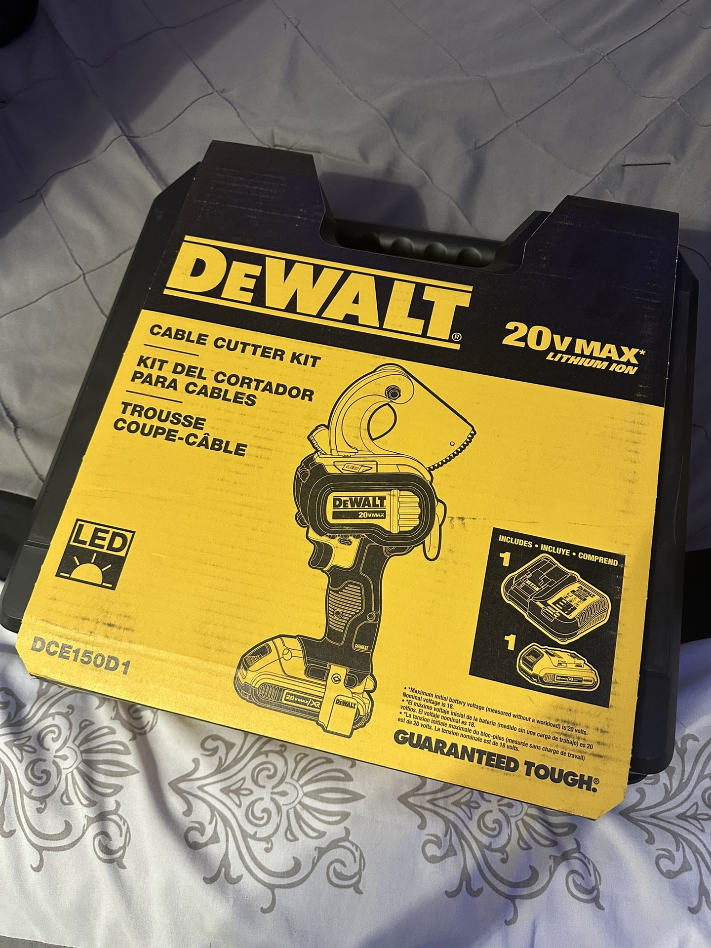 Dewalt 20V MAX Cordless Electrical Cable Cutting Tool with (1) 20V 2.0Ah Battery and Charger