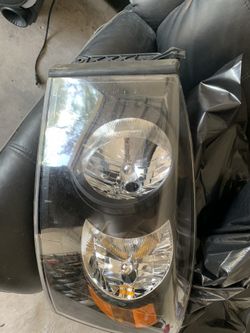 07 Dodgeram Headlight