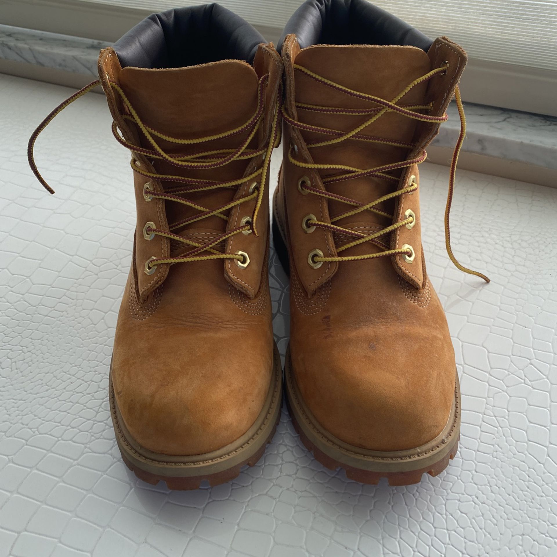 Timberland Boots 5.5 Men / 8 Women